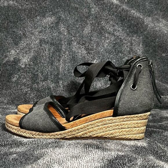UGG Gray Canvas Wedge Espadrille Sandal Platform Tie Ankle Black Trim - Picture 1 of 7